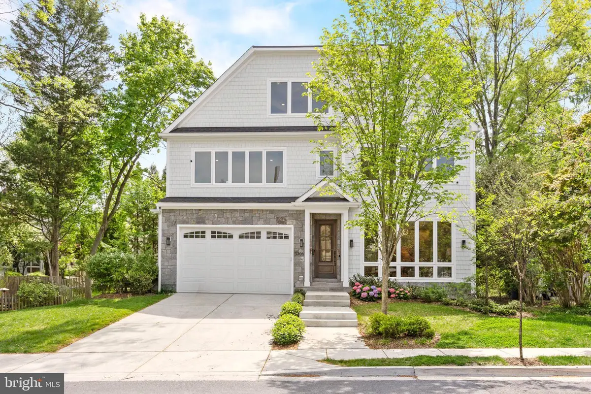 3706 Spring St, Chevy Chase, MD 20815 - #1