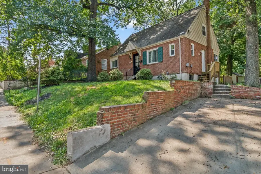 8216 Roanoke Ave, Takoma Park, MD 20912 - #3