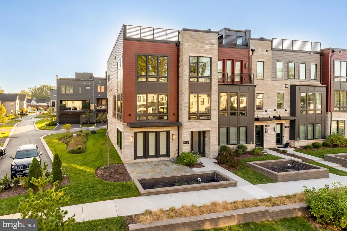 9775 Sanvitalia St, Bethesda, MD 20817 - #1