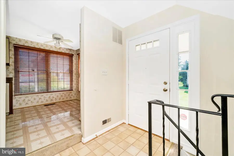 20200 Ravensdale Ct, Gaithersburg, MD 20886 - #2