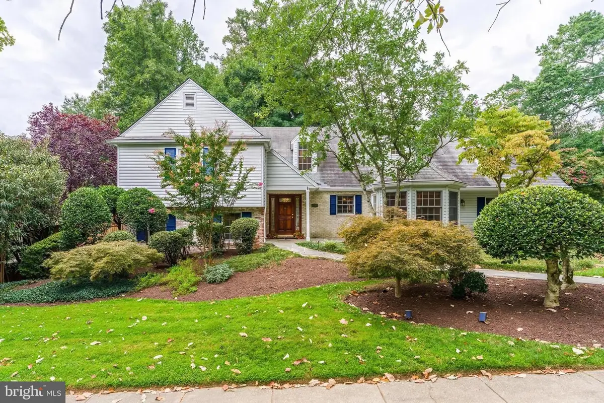 1995 Lancashire Dr, Potomac, MD 20854 - #1