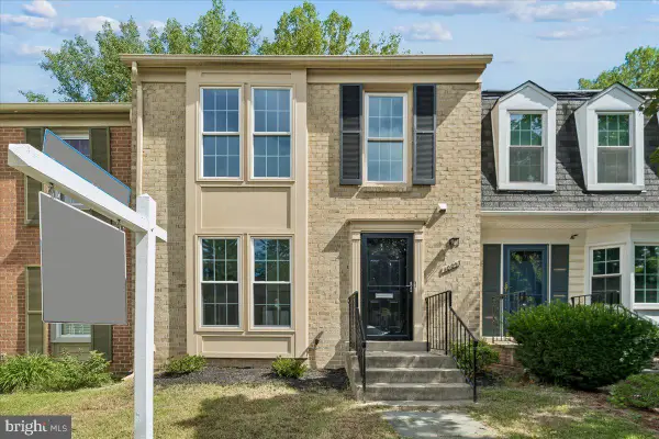 10057 Maple Leaf Dr, MONTGOMERY VILLAGE, MD 20886
