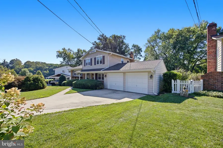 5502 Amesfield Ct, Rockville, MD 20853 - #3