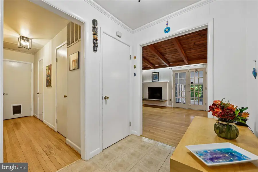 6310 Tulsa Ln, Bethesda, MD 20817 - #3