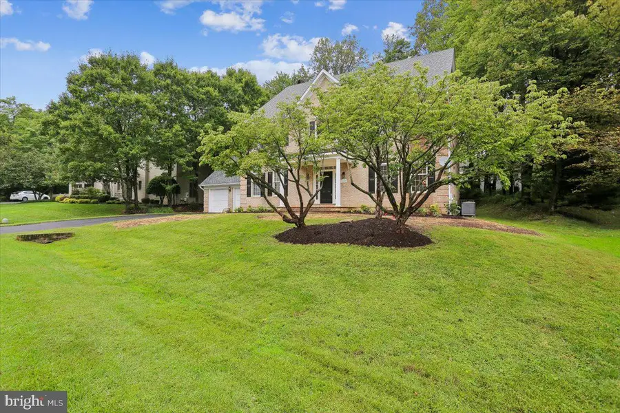 9217 Fall River Ln, Potomac, MD 20854 - #2