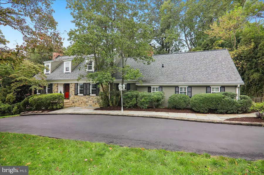 9612 Kentsdale Dr, Potomac, MD 20854 - #2