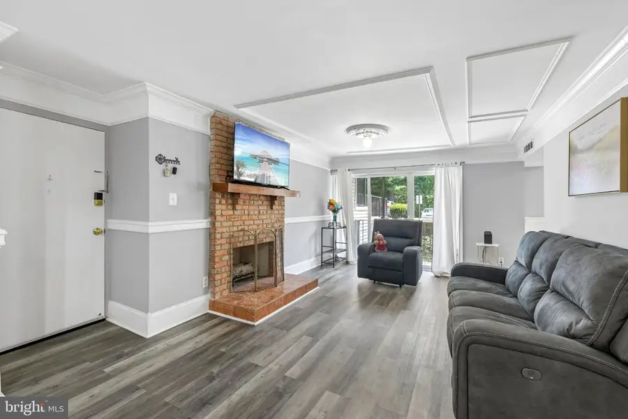 130 Duvall Ln #101, Gaithersburg, MD 20877 - #2