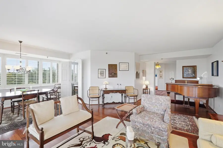 5450 Whitley Park Ter #910, Bethesda, MD 20814 - #2