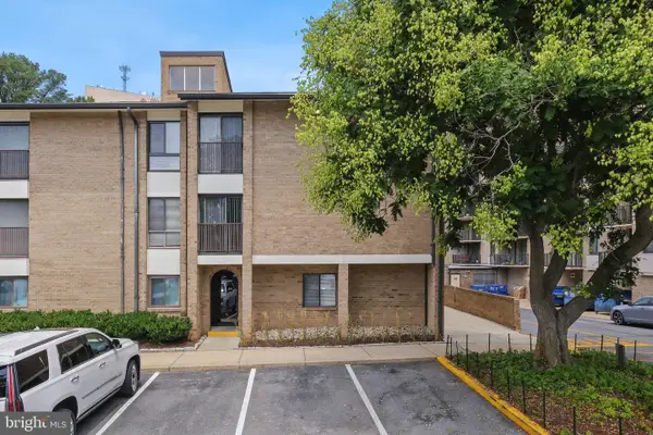 114 Monroe St #114-10, ROCKVILLE, MD 20850