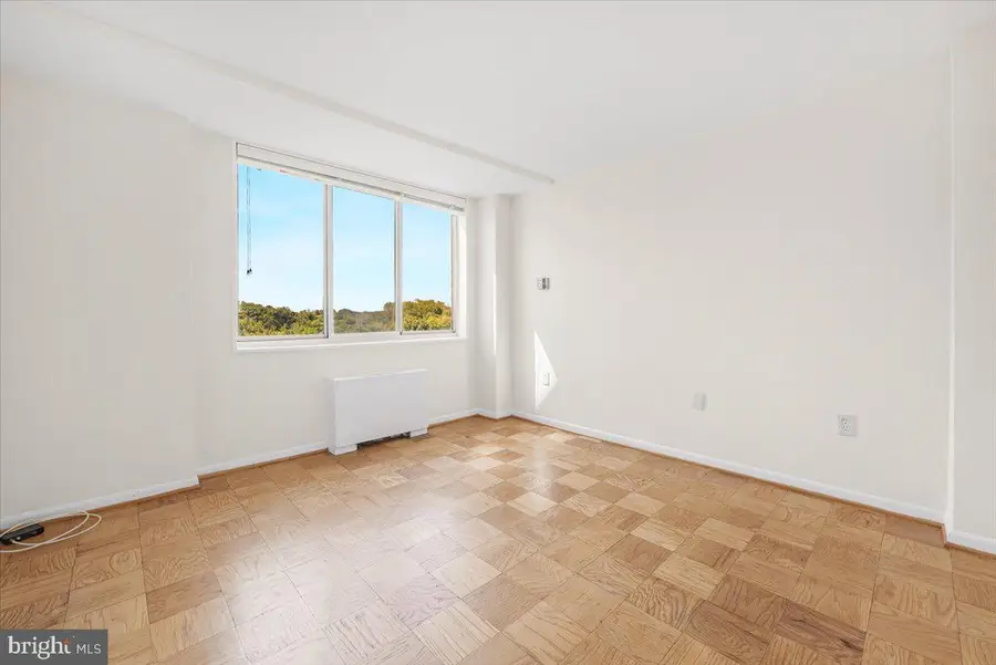 10401 Grosvenor Pl #1428, Rockville, MD 20852 - #2