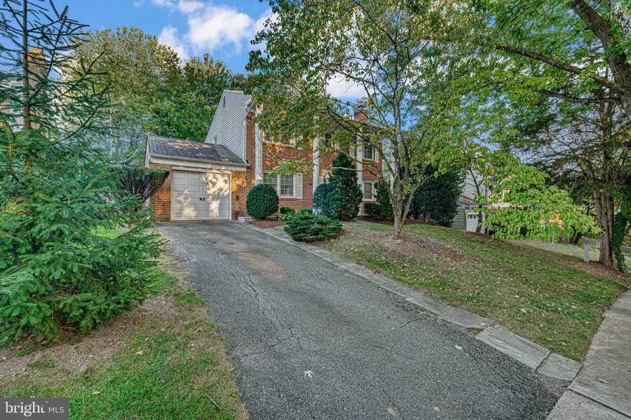 10807 Mccomas Ct, Kensington, MD 20895 - #2