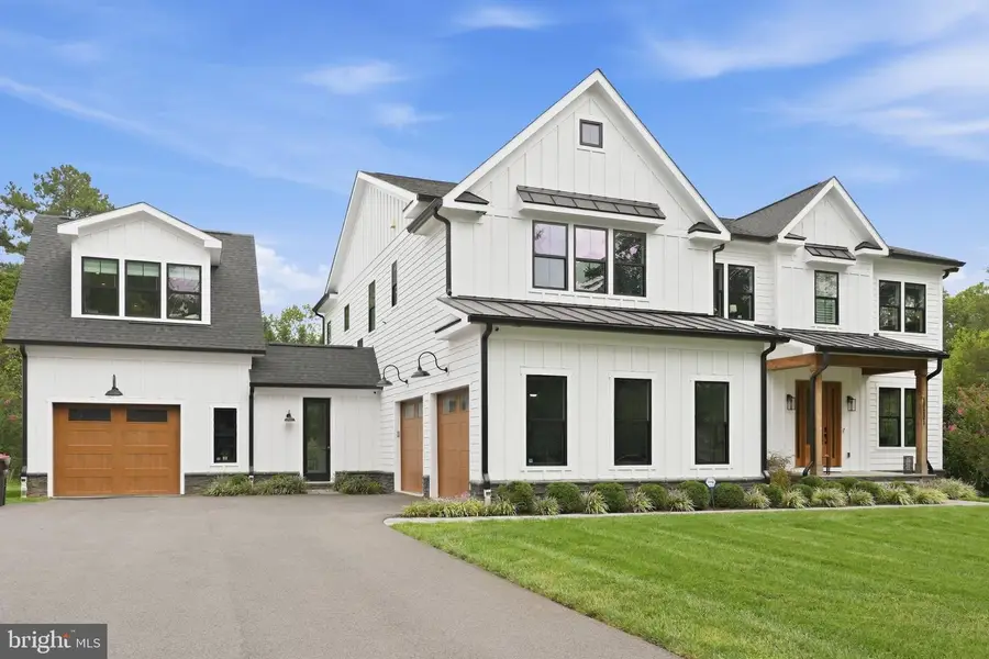 10201 Gary Rd, Potomac, MD 20854 - #2