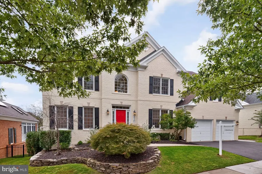 210 Long Trail Ln, Rockville, MD 20850 - #3
