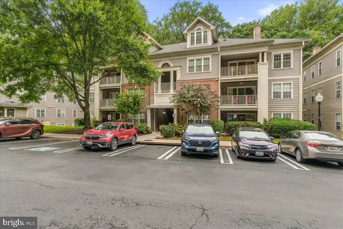 111 Timberbrook Ln #102, Gaithersburg, MD 20878 - #1
