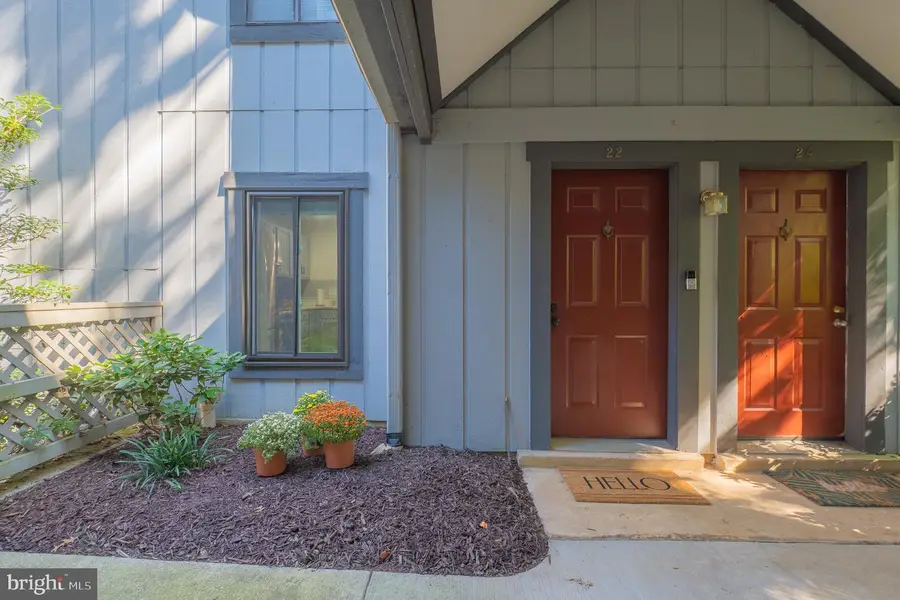 22 Windbrooke Cir #22, Gaithersburg, MD 20879 - #2