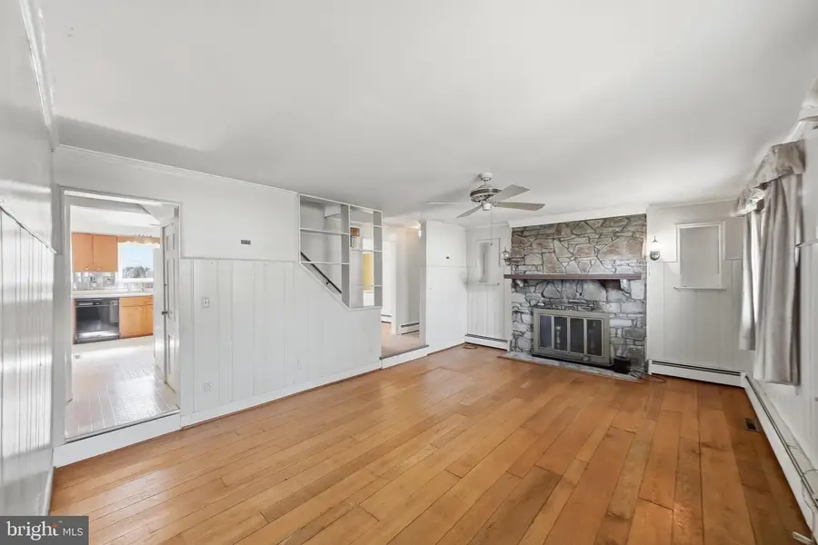 4215 Woottens Ln, Burtonsville, MD 20866 - #3