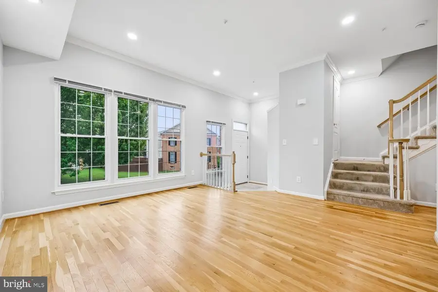 449 Winding Rose Dr, Rockville, MD 20850 - #2