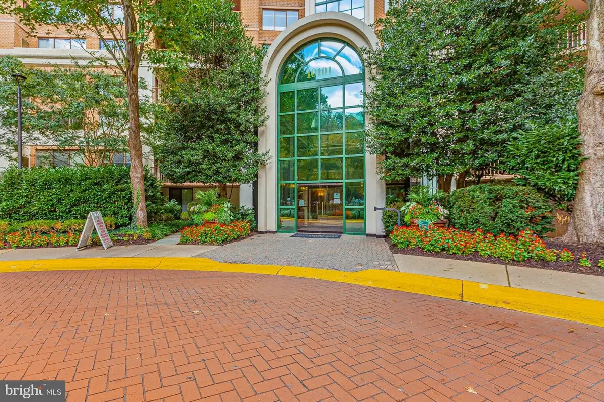 10101 Grosvenor Pl #902, Rockville, MD 20852 - #1