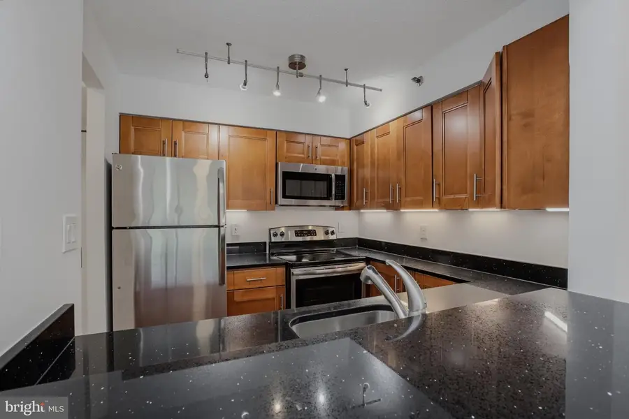 10101 Grosvenor Pl #902, Rockville, MD 20852 - #3