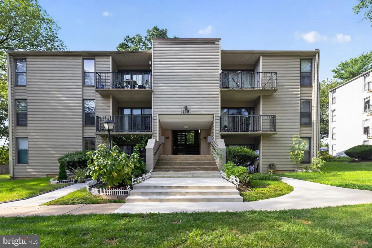 138 Duvall Ln #251-201, Gaithersburg, MD 20877 - #1