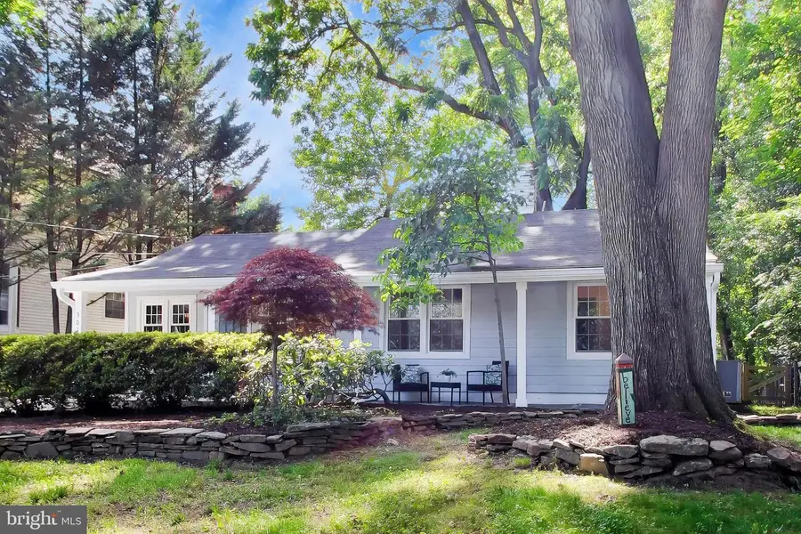 302 Mannakee St, Rockville, MD 20850 - #2