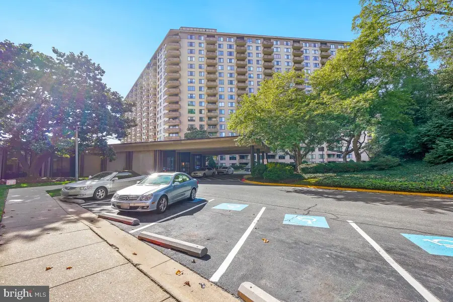 5225 Pooks Hill Rd #426s, Bethesda, MD 20814 - #3