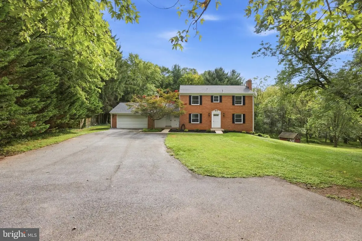 28405 Honeysuckle Dr, Damascus, MD 20872 - #1