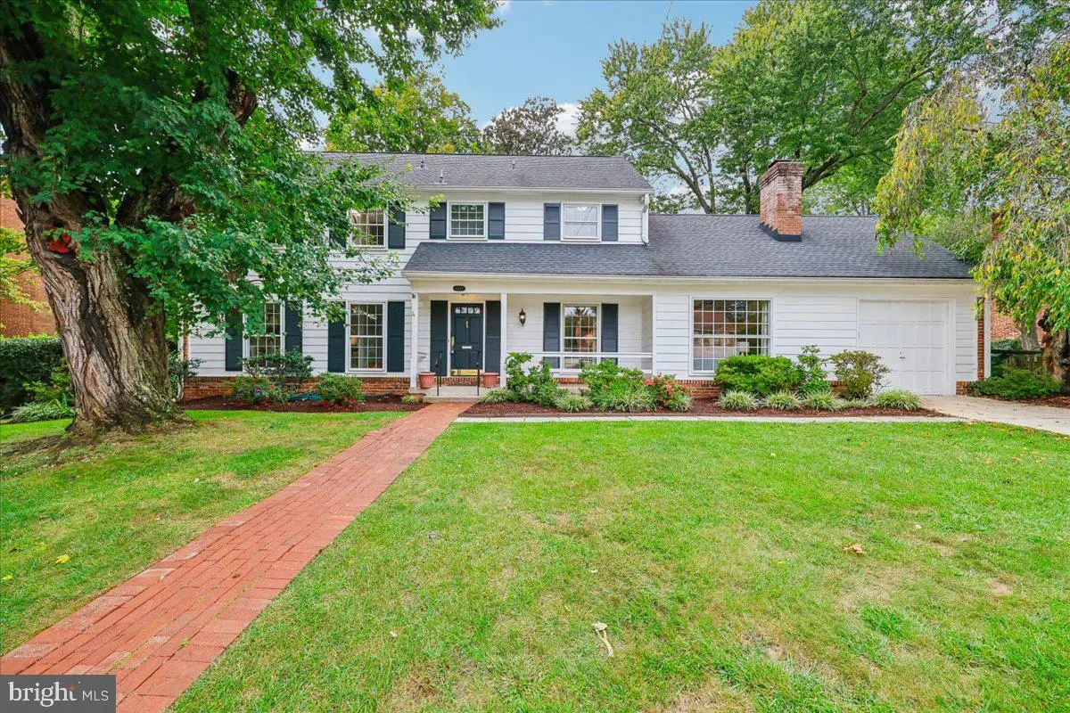 11812 Farmland Dr, North Bethesda, MD 20852 - #1