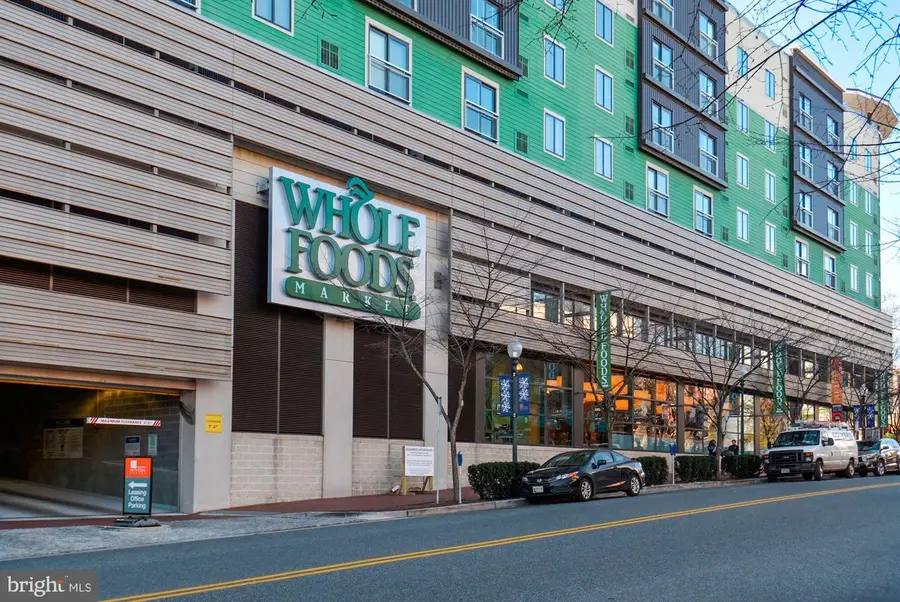 5809 Nicholson Ln #305, Rockville, MD 20852 - #3