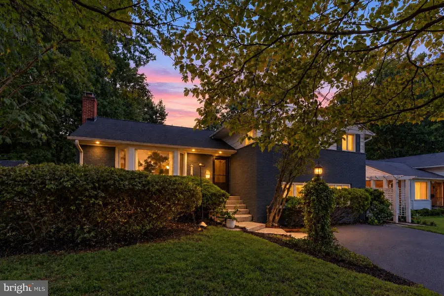 5910 Greentree Rd, Bethesda, MD 20817 - #2