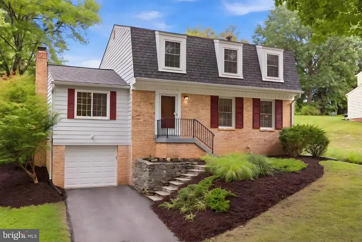 15 Grovepoint Ct, Potomac, MD 20854 - #1
