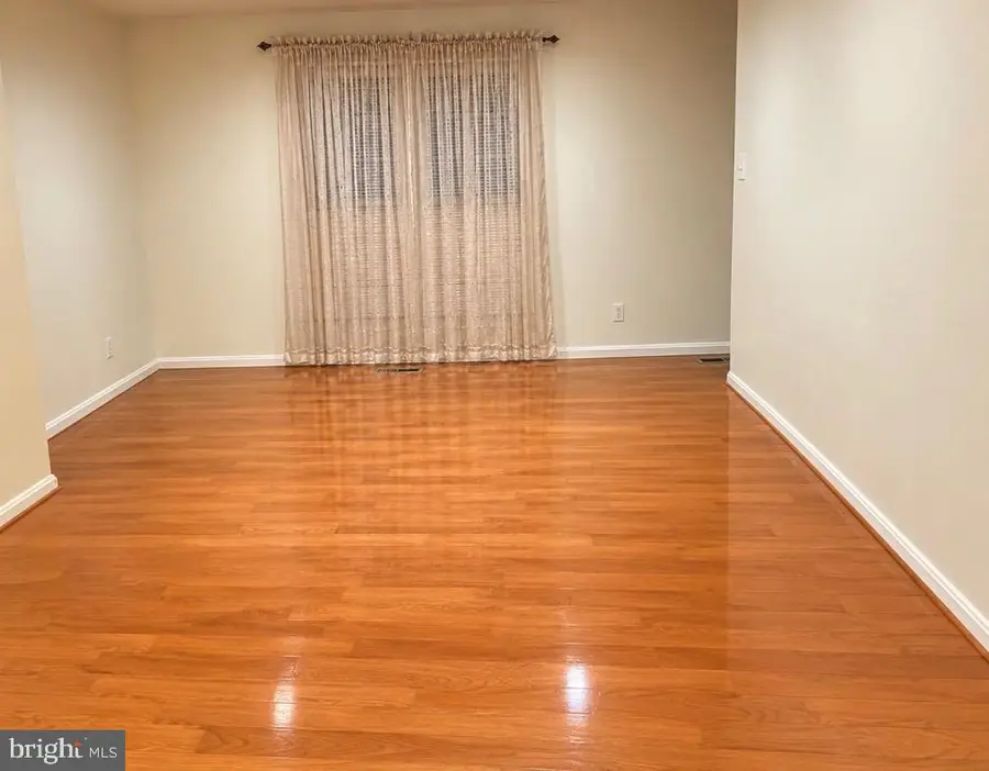 2734 Ashmont Ter, Silver Spring, MD 20906 - #3