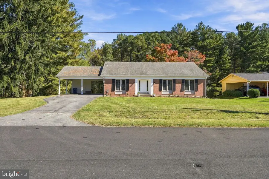 14909 Waterway Dr, Rockville, MD 20853 - #3