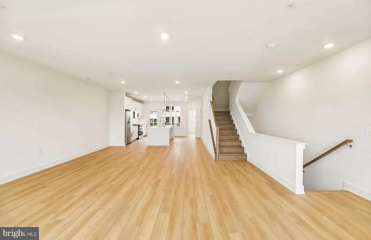 512 Parkview Ave, Gaithersburg, MD 20878 - #1
