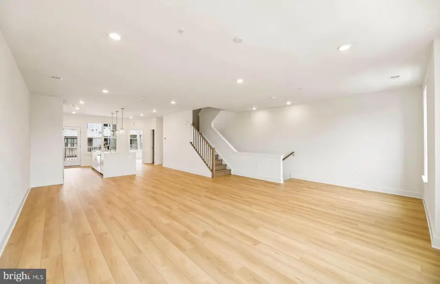 512 Parkview Ave, Gaithersburg, MD 20878 - #2