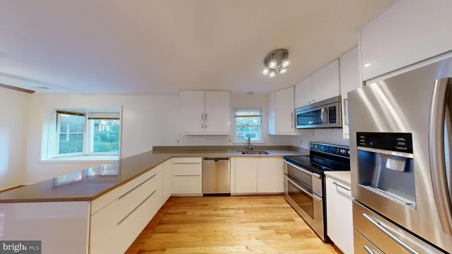 7606 Coddle Harbor Ln, Potomac, MD 20854 - #2