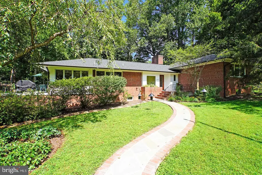 9233 Farnsworth Dr, Potomac, MD 20854 - #2