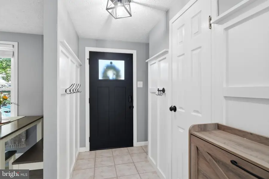 7402 Tarfside Ln, Gaithersburg, MD 20879 - #2