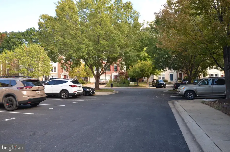 4 Palmetto Ct, Germantown, MD 20874 - #2
