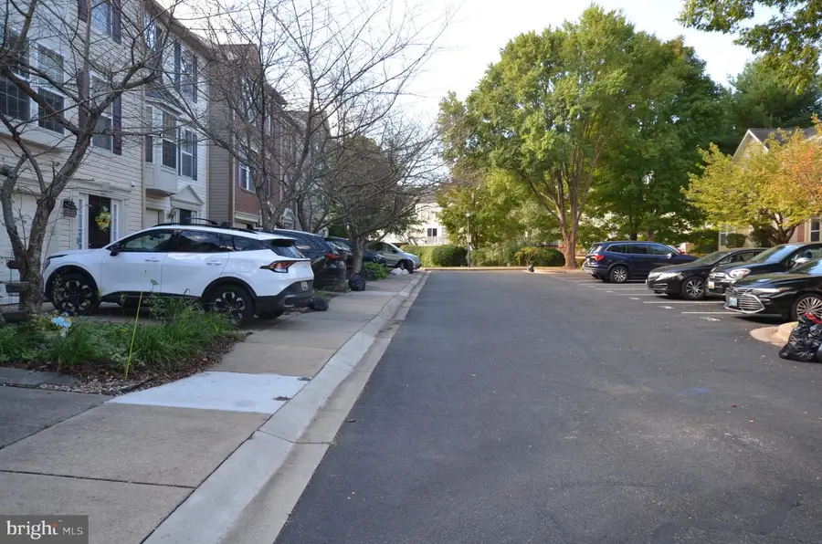 4 Palmetto Ct, Germantown, MD 20874 - #3