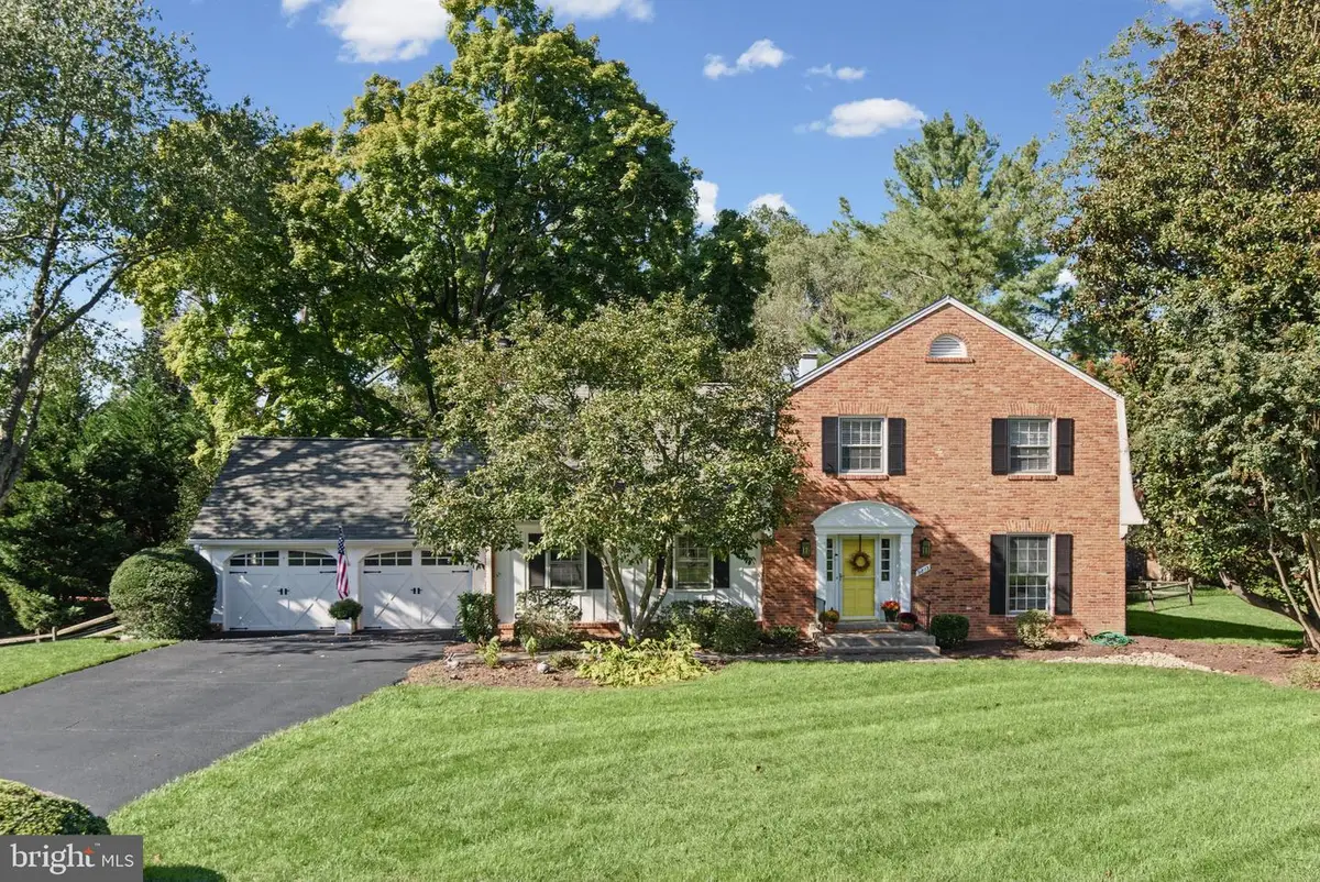 9813 Brookford Rd, Potomac, MD 20854 - #1