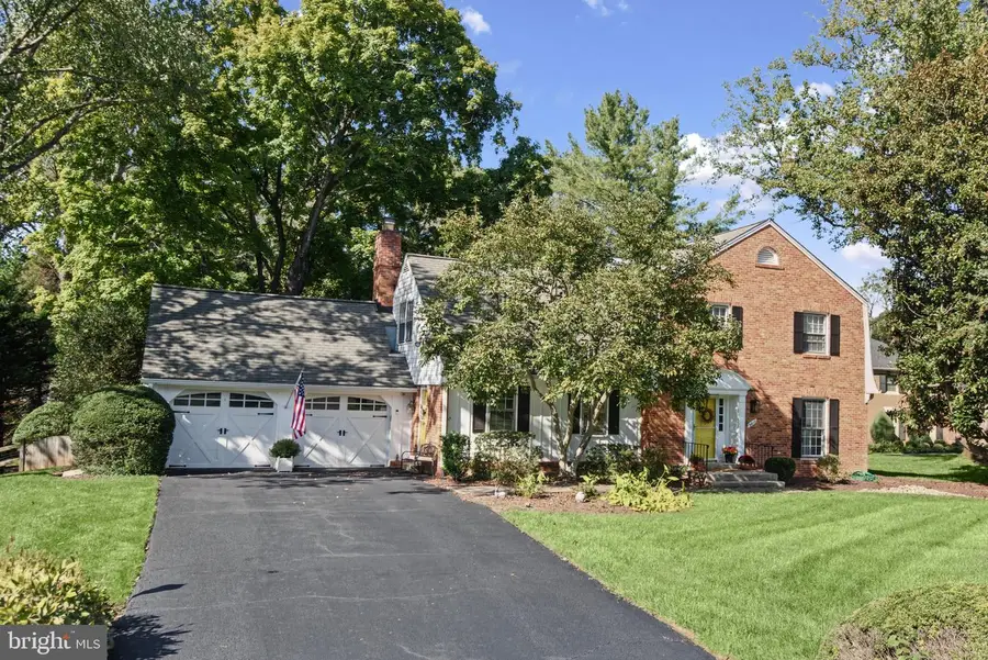 9813 Brookford Rd, Potomac, MD 20854 - #3