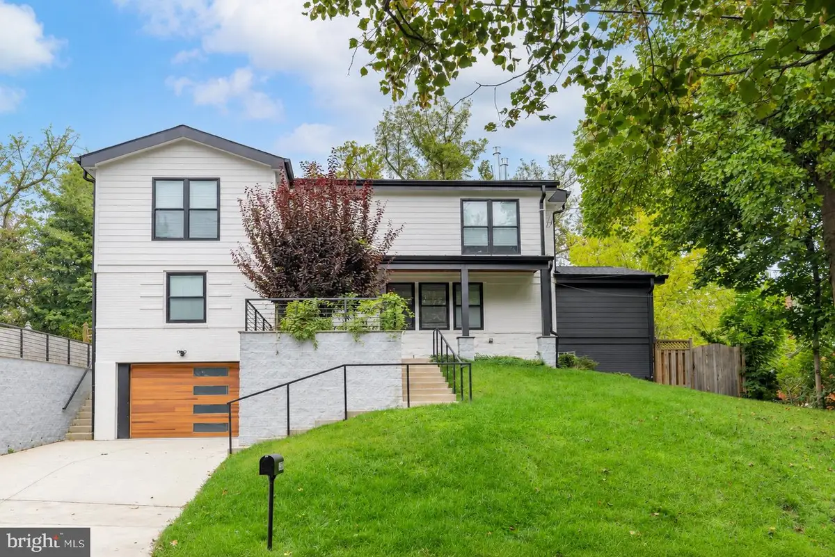 6303 Haviland Dr, Bethesda, MD 20817 - #1