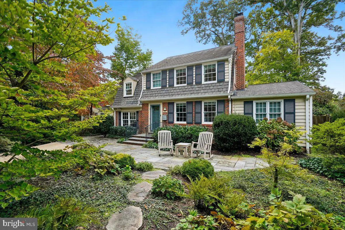 6202 Newburn Dr, Bethesda, MD 20816 - #1