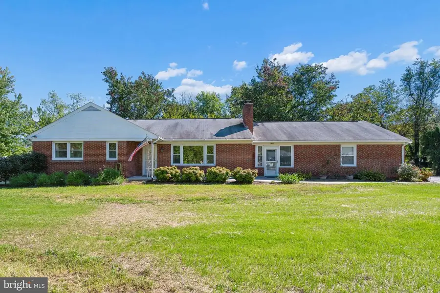 26813 Grace Ct, Damascus, MD 20872 - #2