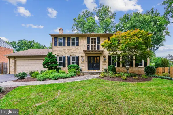 9007 Shad Ln, POTOMAC, MD 20854