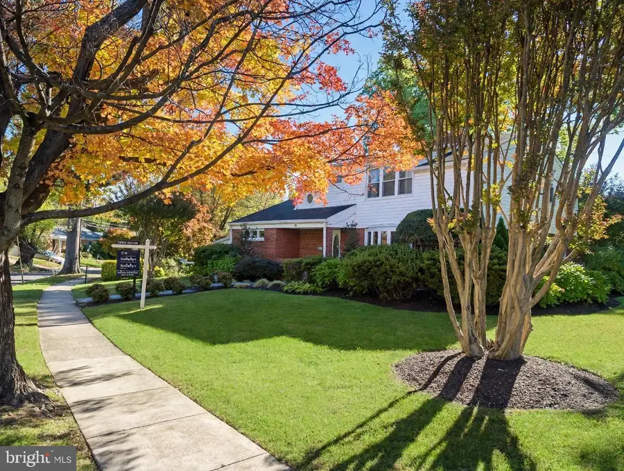 1216 Ballard St, Silver Spring, MD 20910 - #2