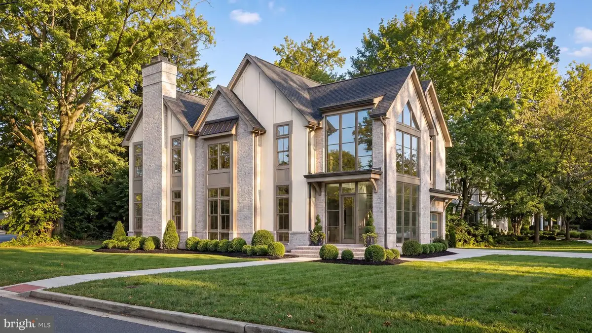 5401 Moorland Ln, Bethesda, MD 20814 - #1