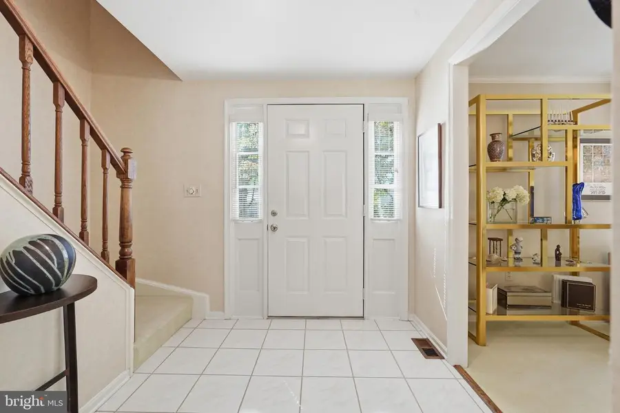 1921 S Fallsmead Way, Potomac, MD 20854 - #2