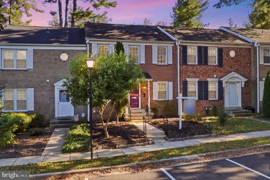 720 Gormley Dr, Rockville, MD 20850 - #2